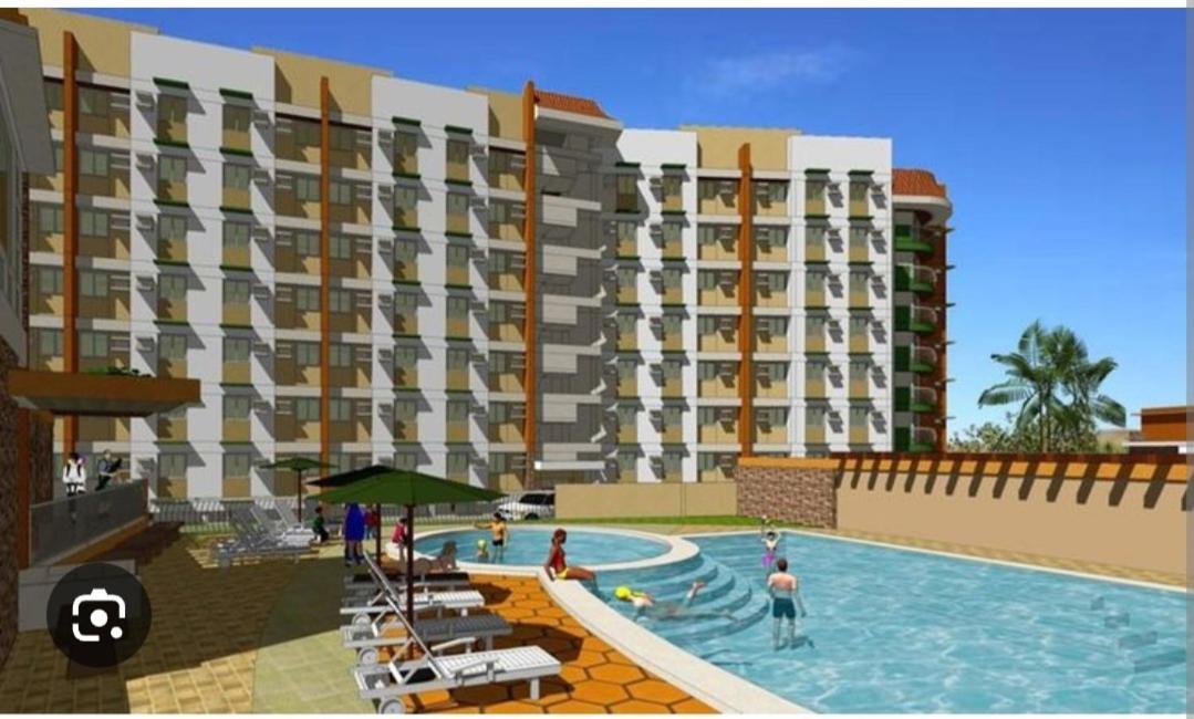 The Lancris Residences, 2 Bedrooms, 1 Bathroom, Living-Room, Kitchen & Pool Is Free Paranaque City Exterior foto